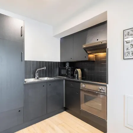 Bright 2-Bedroom Apartment W Balcony And Parking Lambersart Exterior photo