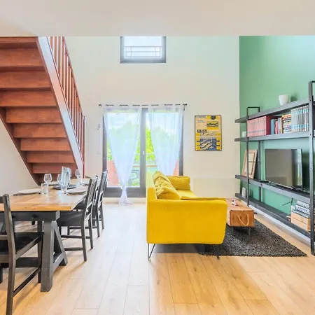 Bright 2-Bedroom Apartment W Balcony And Parking Lambersart Exterior photo